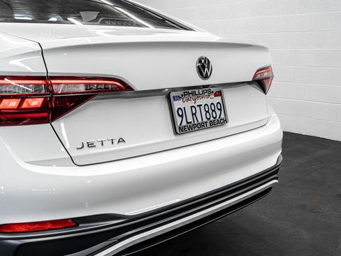 Used 2024 Volkswagen Jetta Sport FWD image 15