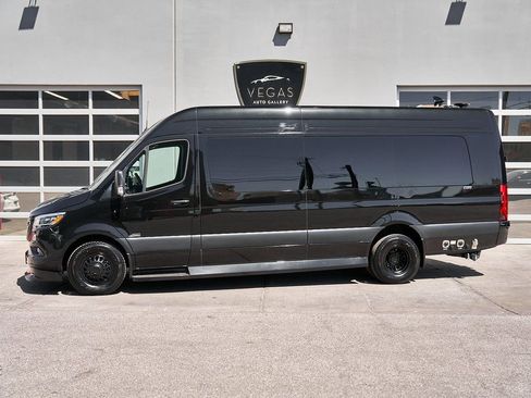 Used 2024 Mercedes-Benz Sprinter 3500 w/ Parking Package image 2