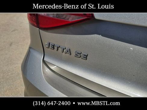 Used 2015 Volkswagen Jetta SE FWD image 6