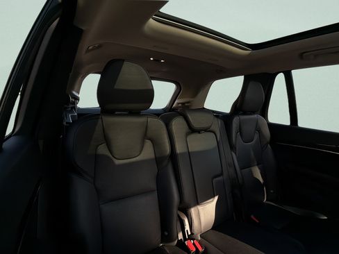 Used 2019 Volvo XC90 T6 Momentum w/ Advanced Package AWD/4WD image 27
