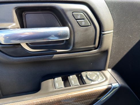 Used 2022 Chevrolet Silverado 2500 LT w/ Convenience Package image 28