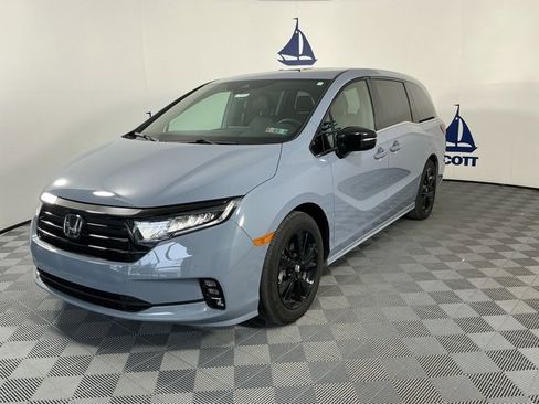 Certified 2024 Honda Odyssey Sport image 3