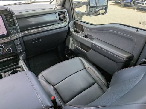Used 2023 Ford F250 Lariat w/ Lariat Ultimate Package AWD/4WD image 19