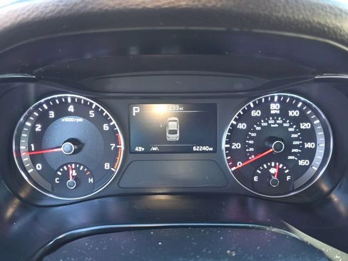 Used 2024 Kia Forte LXS FWD image 17