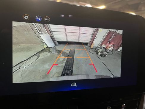 Used 2025 Chevrolet Equinox LT image 17