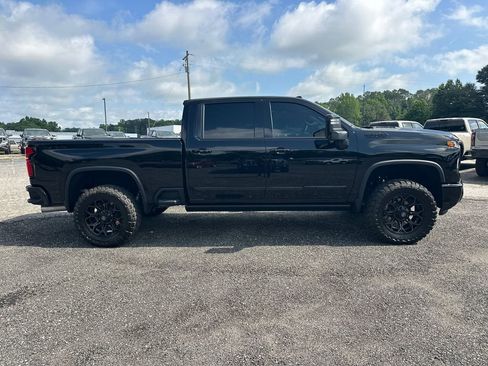 Used 2026 Chevrolet Silverado 2500 High Country w/ High Country Premium Package AWD/4WD image 5
