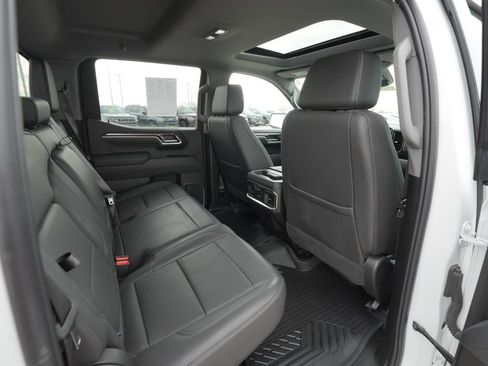 Used 2025 Chevrolet Silverado 1500 LTZ AWD/4WD image 26