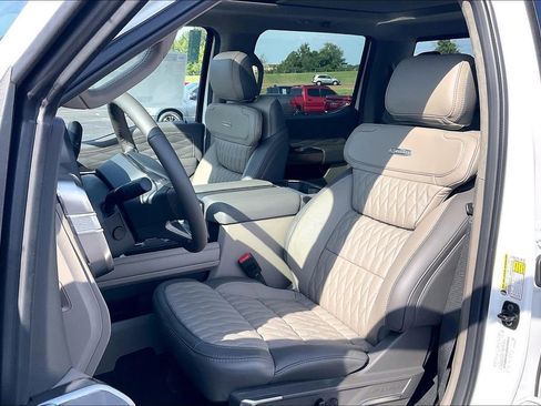 New 2026 Ford F350 Platinum w/ Platinum Plus Package image 9