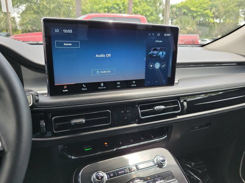 Certified 2022 Lincoln Nautilus FWD image 24