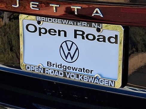 Certified 2025 Volkswagen Jetta Sport image 30