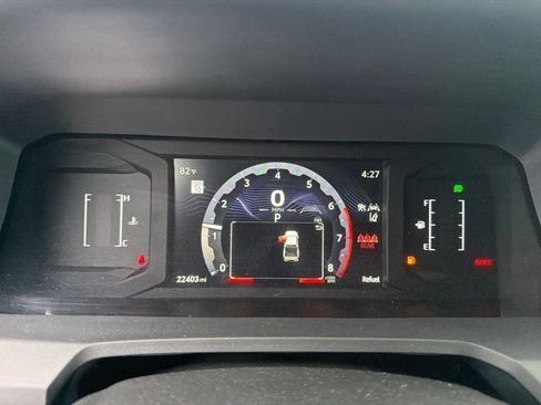 Used 2024 Toyota Tacoma SR5 AWD/4WD image 9