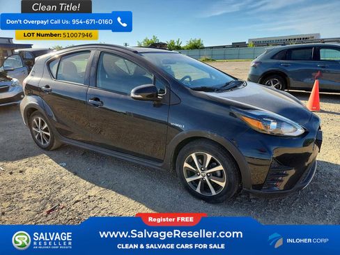 Used 2018 Toyota Prius C Two w/ Carpet Mat Package FWD image 5