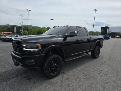 Used 2022 RAM 2500 Laramie w/ Night Edition AWD/4WD image 8