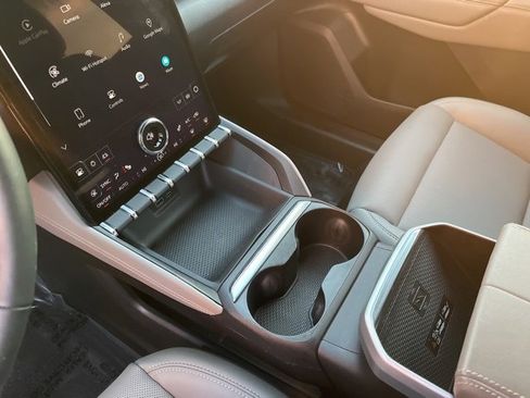 Used 2025 GMC Terrain Elevation w/ Elevation Premium Package image 27