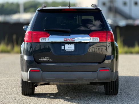 Used 2013 GMC Terrain SLT w/ Chrome and Technology Package FWD image 4