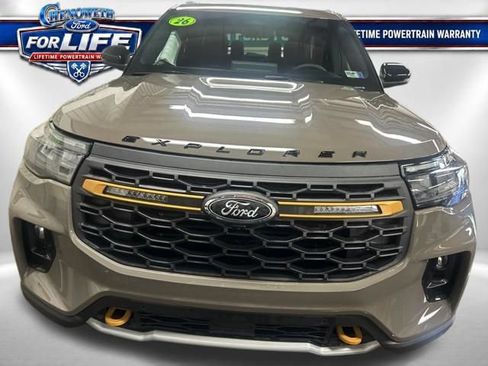Used 2026 Ford Explorer Tremor w/ Tremor Convenience Package AWD/4WD image 9
