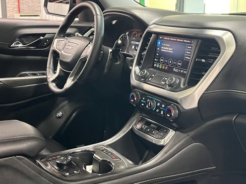 Certified 2023 GMC Acadia SLT w/ Elevation Edition image 8