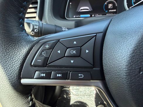 Used 2018 Nissan Leaf SV w/ Protection Package FWD image 15