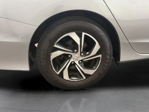 Used 2017 Honda Accord LX image 25
