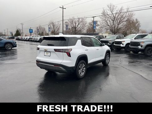 Used 2025 Chevrolet Equinox LT image 4