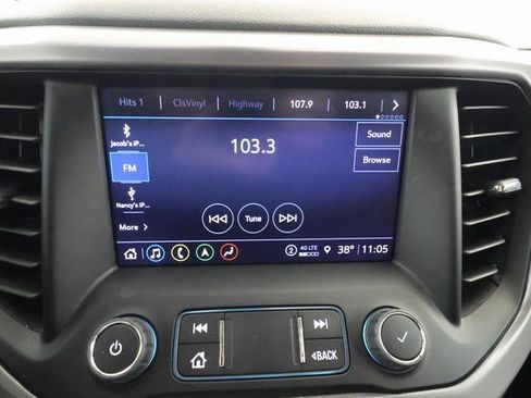 Used 2023 GMC Acadia AT4 w/ Technology Package image 15