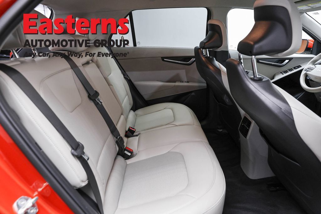 Used 2023 Kia Niro Wind w/ Wind Preserve Package FWD image 22