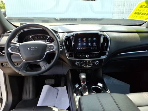 Used 2023 Chevrolet Traverse RS AWD/4WD image 5