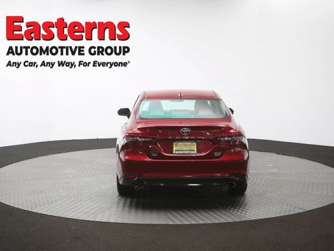 Used 2021 Toyota Camry XLE AWD/4WD image 36