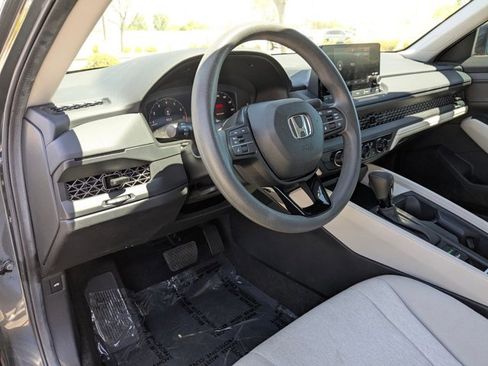Used 2025 Honda Accord LX image 10