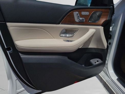 New 2026 Mercedes-Benz GLE 53 AMG 4MATIC image 21