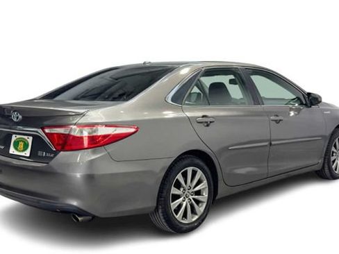 Used 2015 Toyota Camry XLE FWD image 2