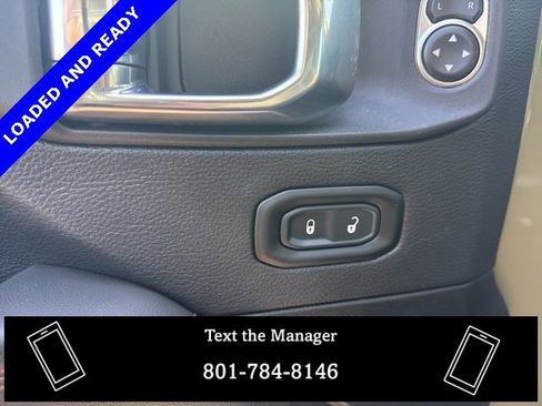 Used 2025 Jeep Wrangler Rubicon image 17