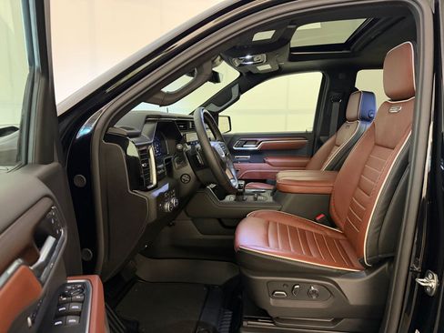 Used 2026 GMC Sierra 1500 Denali Ultimate AWD/4WD image 5