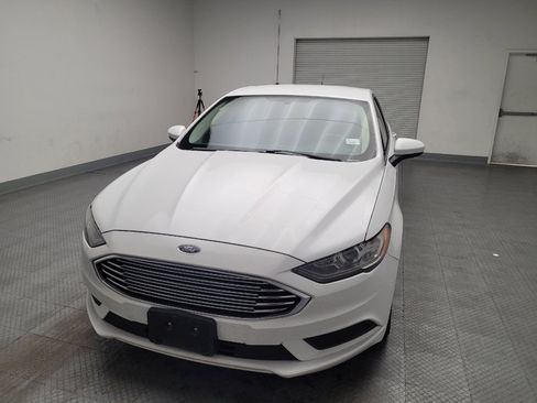 Used 2017 Ford Fusion SE w/ Fusion SE Technology Package image 15