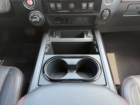 Used 2023 Nissan Titan PRO-4X w/ Pro-4x Convenience Package AWD/4WD image 15
