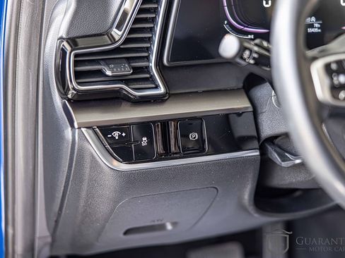 Used 2023 Kia Sportage EX image 19