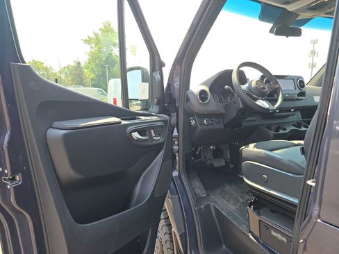Used 2026 Mercedes-Benz Sprinter 2500 image 20