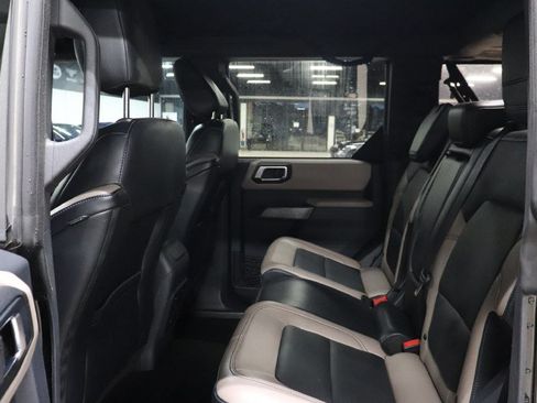 Used 2022 Ford Bronco Wildtrak AWD/4WD image 14