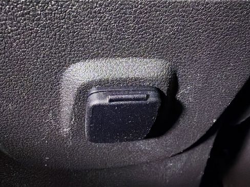 Used 2019 Ford Escape S image 26