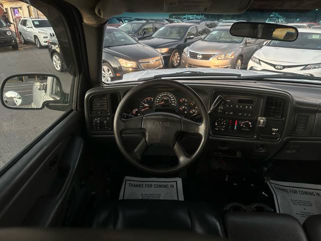 Used 2005 GMC Sierra 2500 W/T w/ Heavy-Duty Power Package RWD image 17