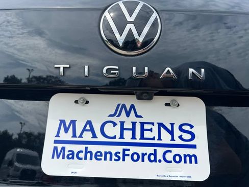 Used 2024 Volkswagen Tiguan SEL R-Line AWD/4WD image 7