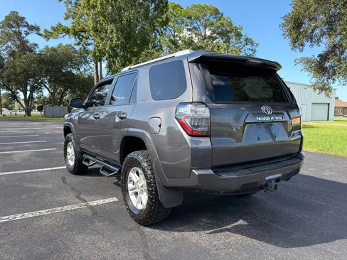 Used 2015 Toyota 4Runner SR5 RWD image 5