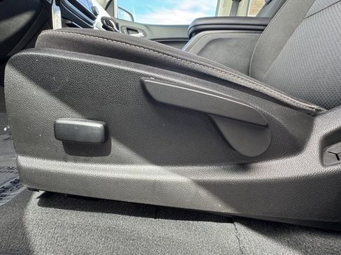 Used 2022 Chevrolet Colorado LT w/ LT Convenience Package image 19