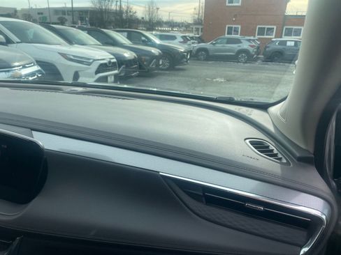 Used 2025 Buick Encore GX Preferred image 35