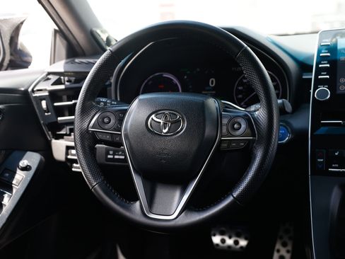 Used 2022 Toyota Avalon XSE FWD image 33