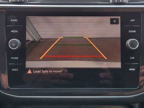Used 2024 Volkswagen Tiguan SE R-Line FWD image 17