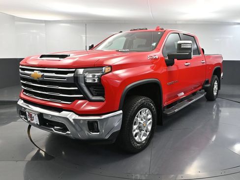 Used 2024 Chevrolet Silverado 2500 LTZ w/ LTZ Plus Package AWD/4WD image 13