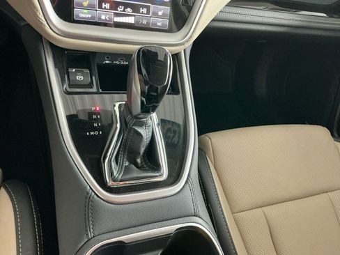 Certified 2025 Subaru Outback Limited w/ Popular Package #2 image 18