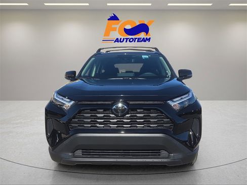 New 2025 Toyota RAV4 XLE image 8