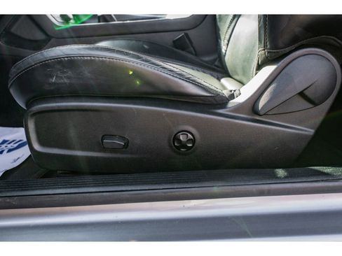 Used 2016 Dodge Challenger R/T Plus image 9